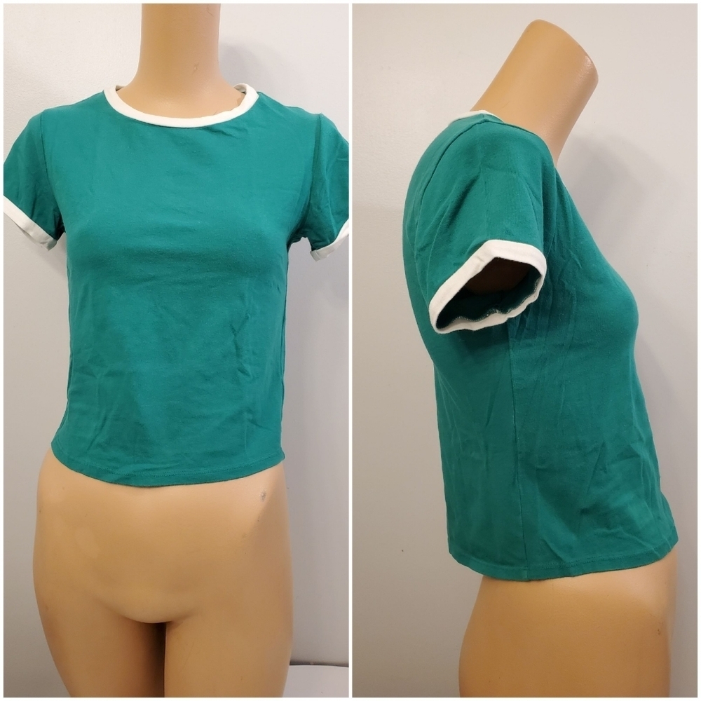 Charlotte Russe Green Crop tee